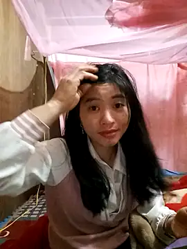 Phuongphuongg online show from December 17, 2025, 1:39 pm