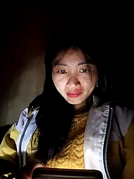 Phuongphuongg online show from December 19, 2025, 1:29 pm