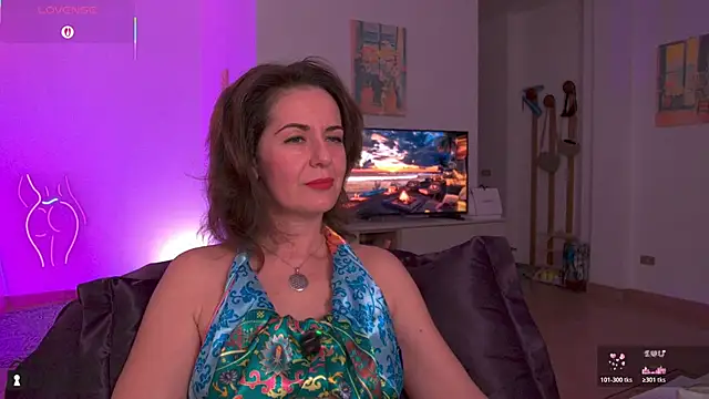 Witch in Silk online show from October 31, 2025, 8:32 pm