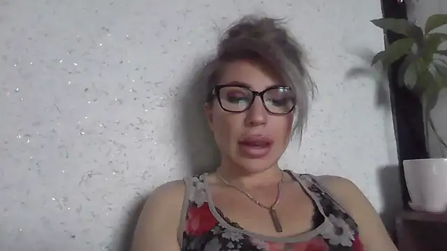 fox red lady7 online show from March 30, 2026, 11:44 am