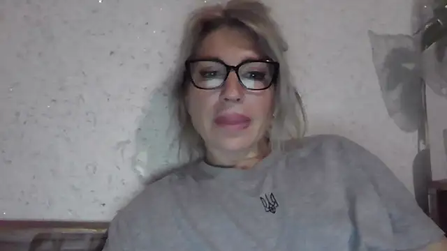 fox red lady7 online show from April 7, 2026, 9:26 pm