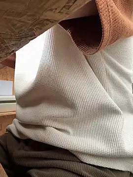 sonwmelt1 online show from September 13, 2025, 6:13 am