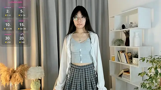 Snapshot of UdelaDodson chatting on October 19, 2025, 1:17 am UdelaDodson online show from October 19, 2025, 1:17 am