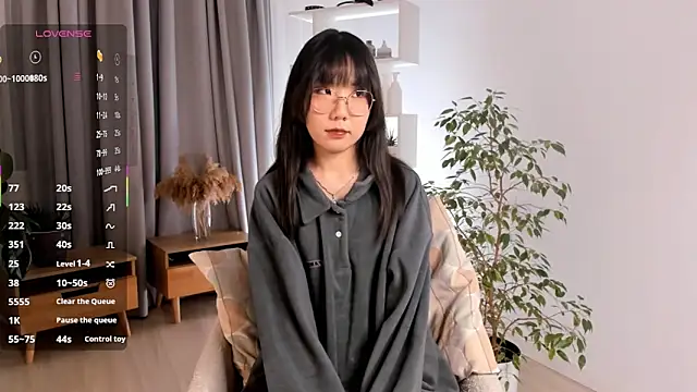 Snapshot of UdelaDodson chatting on November 29, 2025, 1:08 am UdelaDodson online show from November 29, 2025, 1:08 am