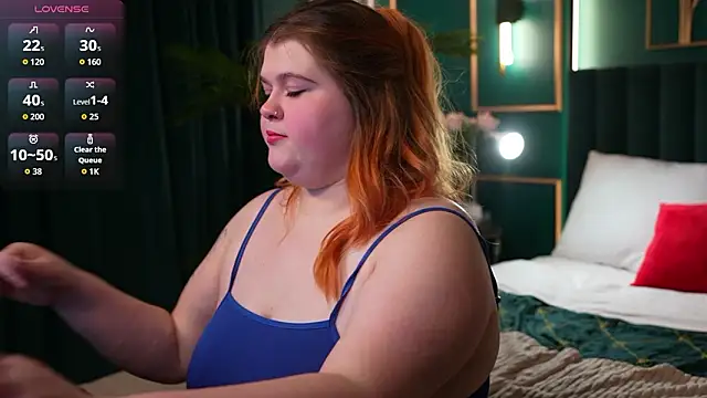 Snapshot of Mia_Ray chatting on February 3, 2026, 5:29 pm Mia Ray online show from February 3, 2026, 5:29 pm