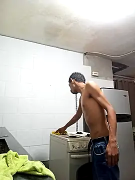 Snapshot of Bruno_Hallss chatting on December 2, 2025, 8:26 pm Bruno Hallss online show from December 2, 2025, 8:26 pm