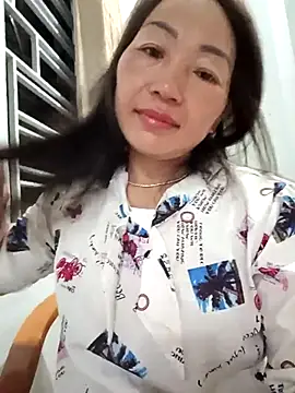 Snapshot of Exembin chatting on September 24, 2025, 7:28 pm Exembin online show from September 24, 2025, 7:28 pm
