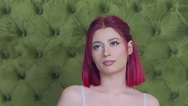 LunaHart online show from February 8, 2026, 12:41 pm