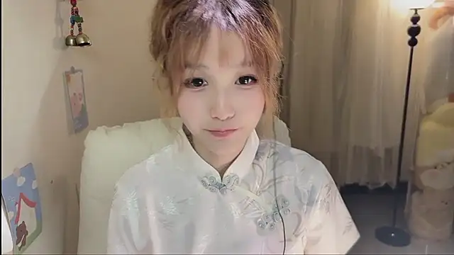 FuFu-puff online show from October 18, 2025, 12:06 pm