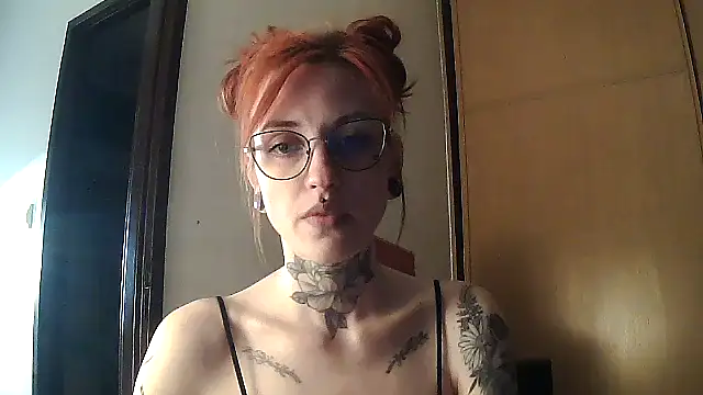 Snapshot of Zelesuida chatting on September 9, 2025, 3:06 am Zelesuida online show from September 9, 2025, 3:06 am