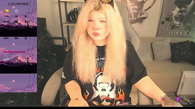 LilithNelson online show from October 22, 2025, 5:45 pm