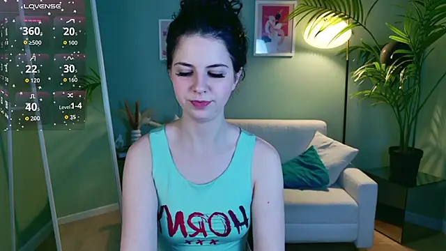 Snapshot of Wander_Waves chatting on November 21, 2025, 9:24 pm Wander Waves online show from November 21, 2025, 9:24 pm