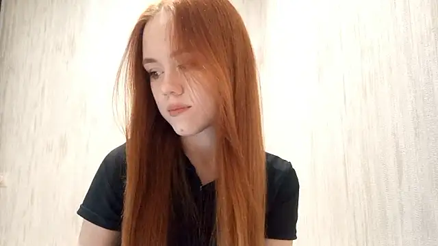 Snapshot of CloverDrews chatting on March 5, 2026, 6:04 pm CloverDrews online show from March 5, 2026, 6:04 pm