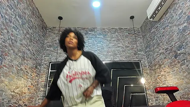 Snapshot of WILD_FIREE_ chatting on February 19, 2026, 7:21 pm WILD FIREE online show from February 19, 2026, 7:21 pm