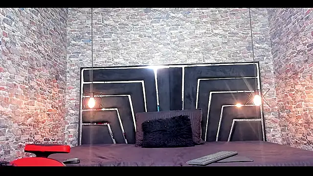 WILD FIREE  online show from June 29, 2026, 11:54 am