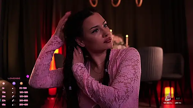 MaryHols online show from September 29, 2025, 5:07 pm