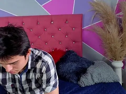 invincible200 online show from October 4, 2025, 1:42 pm