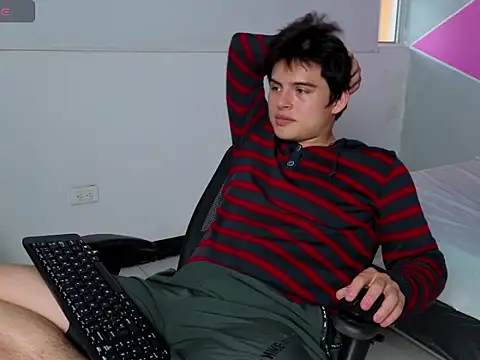 invincible200 online show from October 15, 2025, 2:28 pm