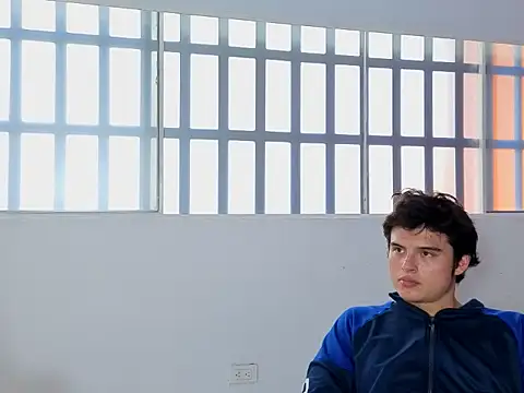 invincible200 online show from November 24, 2025, 2:39 pm