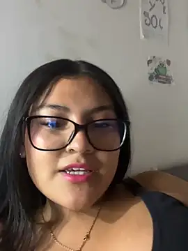 Snapshot of Launx18 chatting on March 5, 2026, 4:19 am Launx18 online show from March 5, 2026, 4:19 am