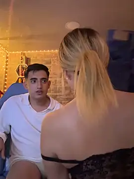 Snapshot of Melissa_coll chatting on December 4, 2025, 6:01 am Melissa coll online show from December 4, 2025, 6:01 am