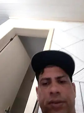 paulinhogostosinho online show from February 1, 2026, 1:04 am