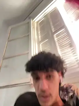 Snapshot of BbbAlilo chatting on April 5, 2026, 12:46 pm BbbAlilo online show from April 5, 2026, 12:46 pm