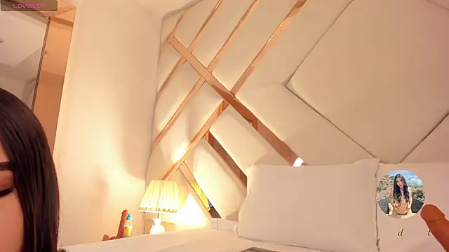 Snapshot of Saday_ chatting on October 17, 2025, 4:37 am Saday online show from October 17, 2025, 4:37 am