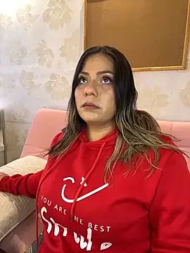 Snapshot of isabella_horney_ chatting on February 8, 2026, 12:08 pm isabella horney online show from February 8, 2026, 12:08 pm