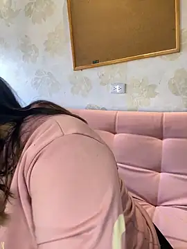 Snapshot of isabella_horney_ chatting on February 9, 2026, 12:31 pm isabella horney online show from February 9, 2026, 12:31 pm