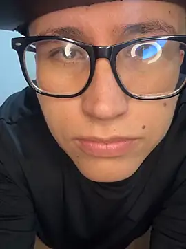 Kurtxxx22 online show from November 6, 2025, 3:29 am