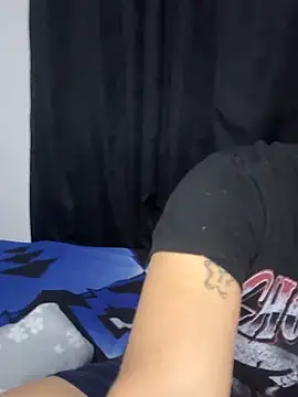 Kurtxxx22 online show from November 16, 2025, 3:12 am