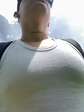 Snapshot of Kurtxxx22 chatting on February 4, 2026, 6:03 pm Kurtxxx22 online show from February 4, 2026, 6:03 pm