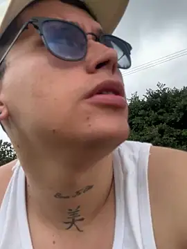 Snapshot of Kurtxxx22 chatting on February 5, 2026, 7:07 pm Kurtxxx22 online show from February 5, 2026, 7:07 pm