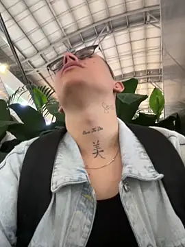 Snapshot of Kurtxxx22 chatting on February 22, 2026, 12:34 am Kurtxxx22 online show from February 22, 2026, 12:34 am