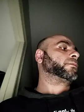 Snapshot of SmokedAlloy2 chatting on November 30, 2025, 3:43 am SmokedAlloy2 online show from November 30, 2025, 3:43 am