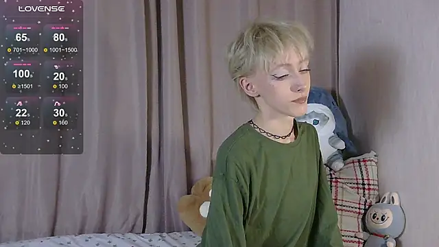 Snapshot of NextVibe_ chatting on February 16, 2026, 5:53 pm NextVibe online show from February 16, 2026, 5:53 pm