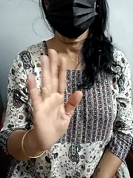 ammala honey online show from October 7, 2025, 9:50 am