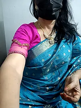 ammala honey online show from October 31, 2025, 3:02 pm