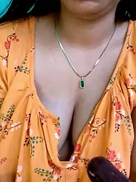 Snapshot of yoursexy_rumi chatting on January 9, 2026, 7:22 am yoursexy rumi online show from January 9, 2026, 7:22 am