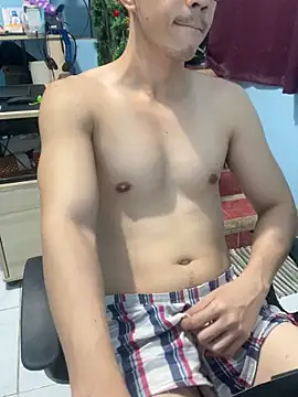 Snapshot of ieat_monsters chatting on December 21, 2025, 4:25 pm ieat monsters online show from December 21, 2025, 4:25 pm