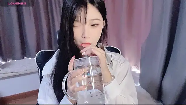 Snapshot of Cicicici-cc chatting on October 24, 2025, 2:41 am Cicicici-cc online show from October 24, 2025, 2:41 am