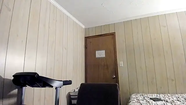 NaturalBeautyQueen online show from July 21, 2026, 1:24 pm