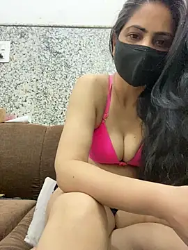 SashaPatel online show from May 6, 2026, 2:29 am