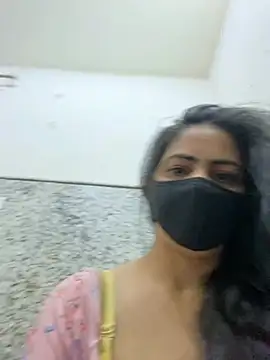SashaPatel online show from May 27, 2026, 1:57 am