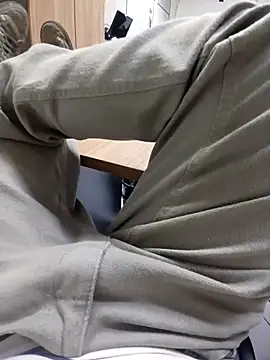 Snapshot of cherlebrow chatting on January 13, 2026, 4:56 pm cherlebrow online show from January 13, 2026, 4:56 pm