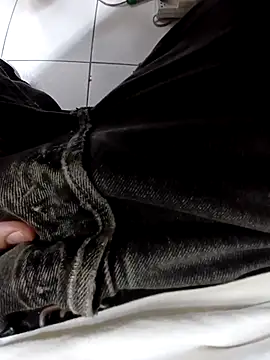 Snapshot of cherlebrow chatting on January 15, 2026, 6:11 pm cherlebrow online show from January 15, 2026, 6:11 pm