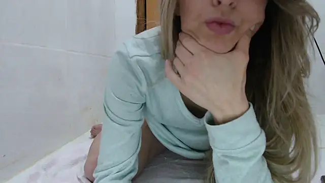 SweetGraciosa online show from September 27, 2025, 3:33 am