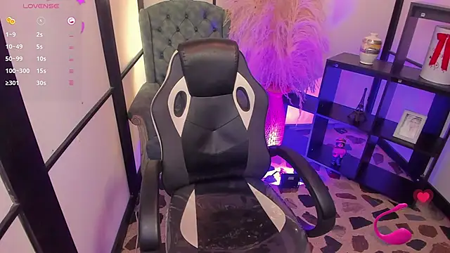 Snapshot of NahomiRichards_ chatting on February 13, 2026, 5:36 am NahomiRichards online show from February 13, 2026, 5:36 am