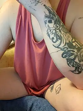 Snapshot of matty244 chatting on February 21, 2026, 5:52 am matty244 online show from February 21, 2026, 5:52 am